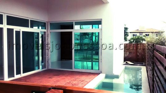Casa em Condomínio Fechado