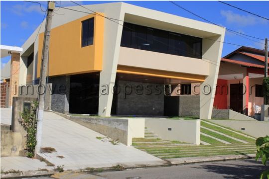 Casa em Condomínio Fechado no Altiplano