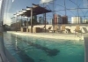 Piscina com raia e cascata